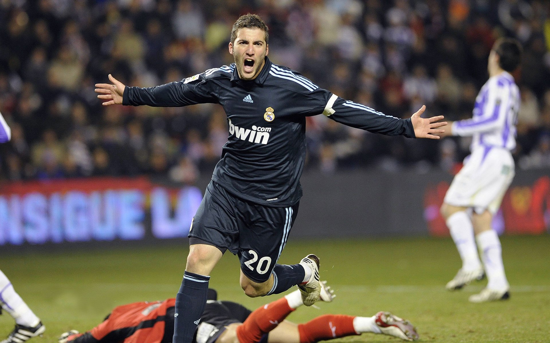 西班牙女足双前锋连下两城,轰动球坛!,西班牙女足水平